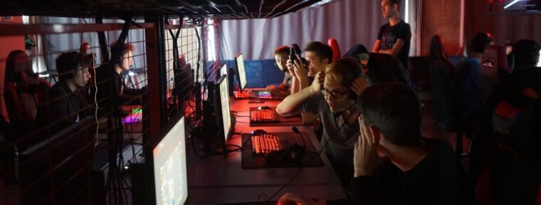 Известные профессиональные игроки Dota 2, которые были навсегда забанены Valve