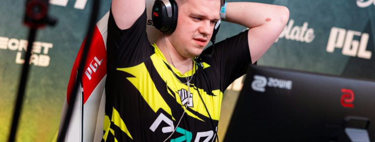 AMKAL переводит NickelBack на скамейку запасных