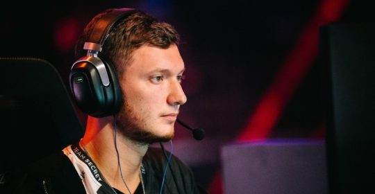 Resolut1on рассказал почему BKB лучше Aghanim