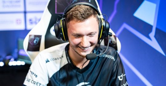 Resolut1on о Pure~: "очень жестко солил, своими колами, своим передвижением"