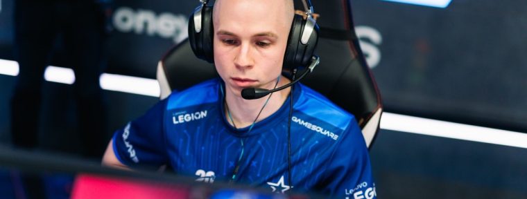 EliGE раскритиковал поведение менеджера Aurora Gaming во время матча