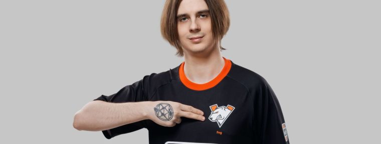 Fng о возможном введении стикеров в Dota 2: «Я не уверен, что в Доте будут наклейки покупать»