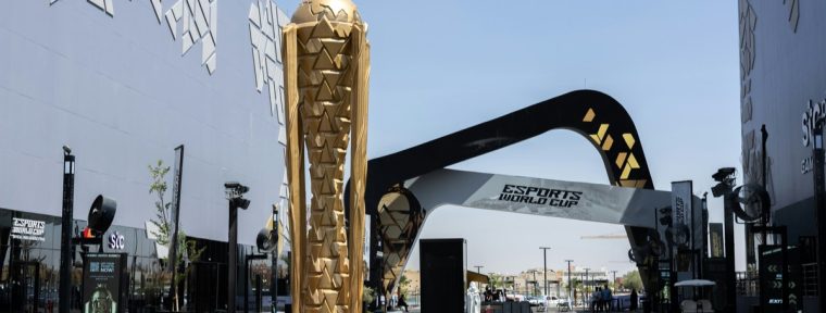 FURIA Esports одержали победу в матче с FlyQuest на Esports World Cup по CS2