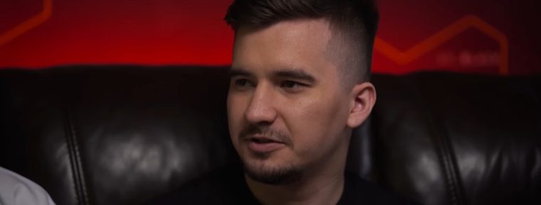 Команда Daxak сыграет в финале EPL S19