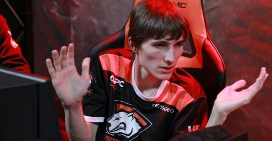 Illidan об Arteezy: «Букмекеры в Доте — плохо, а вот стримить казино на Kick — хорошо»