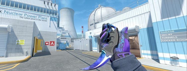 Баг с отключёнными текстурами в CS2: стример использовал "легальный" wallhack