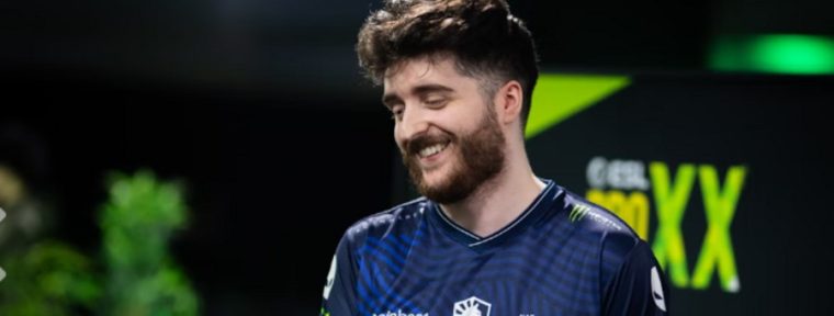 NAF назвал фаворита в матче Natus Vincere vs Spirit