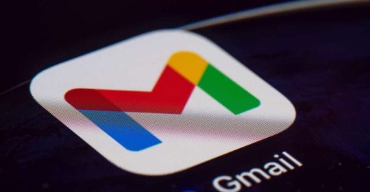 Штрафы за авторизацию через Gmail и Apple ID появились в России