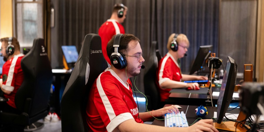 MOUZ победили NAVI на PW Shanghai Major 2024: European RMR A