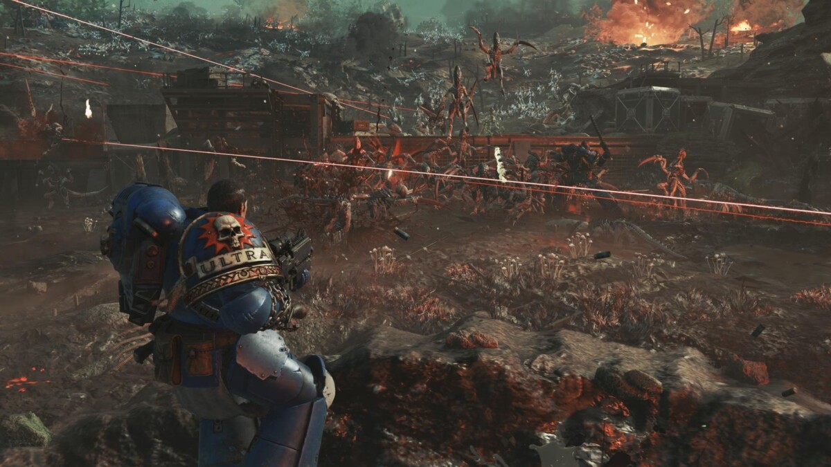 Warhammer 40,000: Space Marine 2, космодесантники сражаются с роем тиранидов, технология Swarm