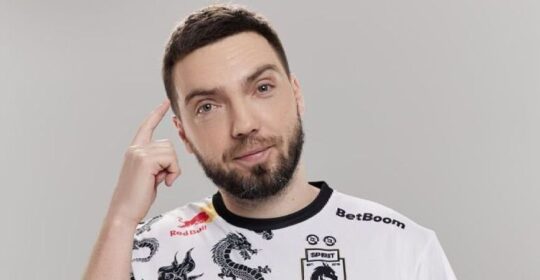 Korb3n о Largo: «Если твоя команда "жрёт" без шансов, то он не помогает»