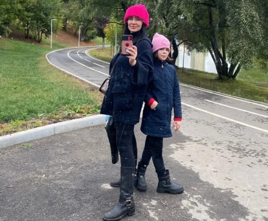 Екатерина “Мама Огра” Тарковская с дочерью Миланой
