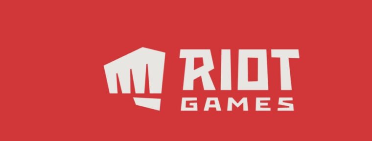 Riot Games позволили командам заключать спонсорские контракты с букмекерами