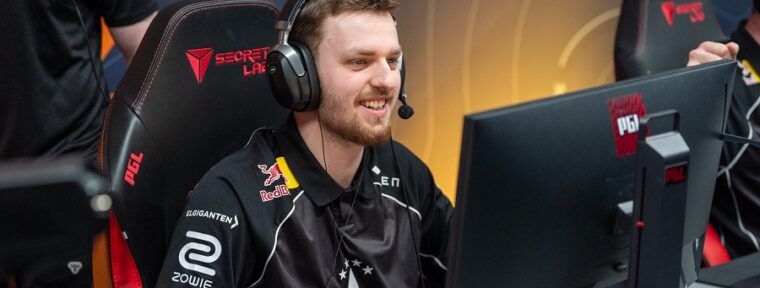 Staehr о HooXi на PGL Astana 2025: «Я невероятно впечатлен его игрой»