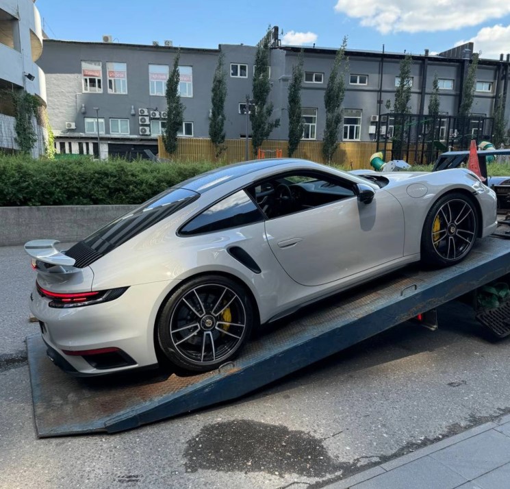 Новая машина Олега “Stray228” Бочарова - Porsche 911 Turbo S 
