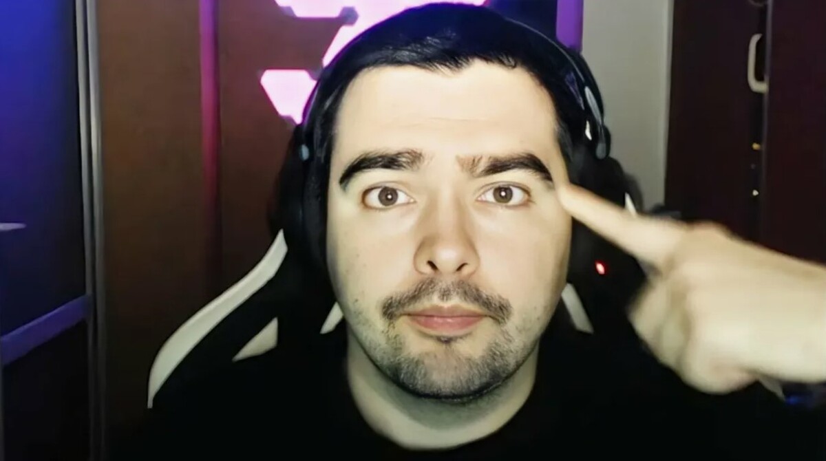 Олег “Stray228” Бочаров на стриме