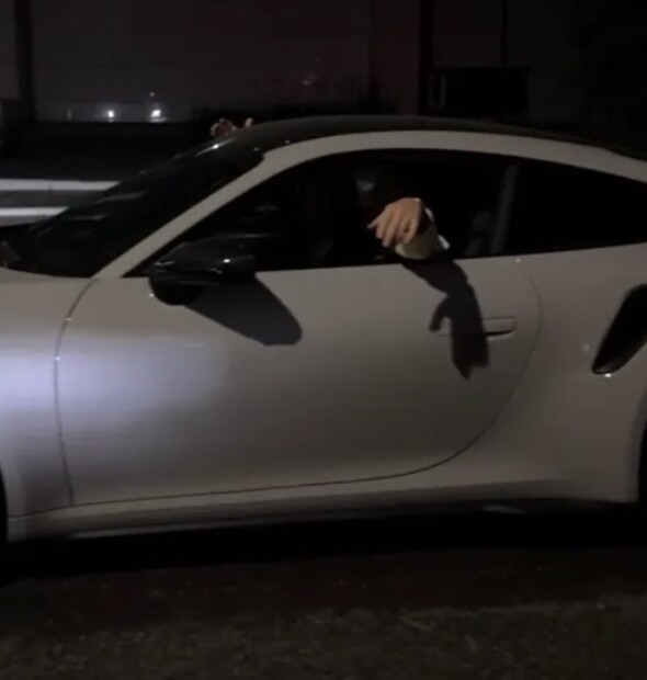 Новая машина Олега “Stray228” Бочарова - Porsche 911 Turbo S 