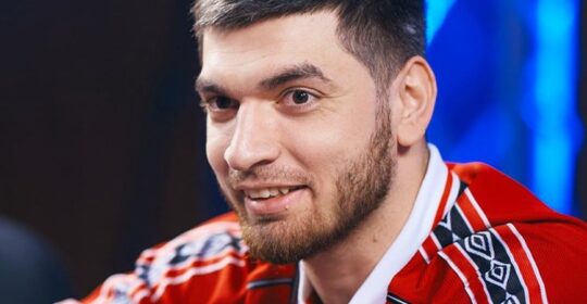 Футболисты сборной России Батраков, Круговой и Литвинов сыграют в FC 26 против стримеров Staya