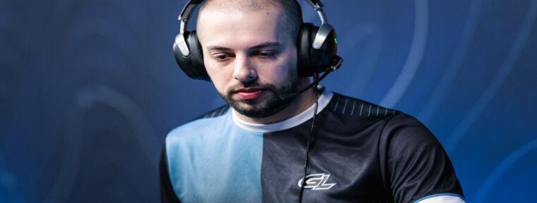 Ash: «Целые составы умирают из-за поражений читерам»