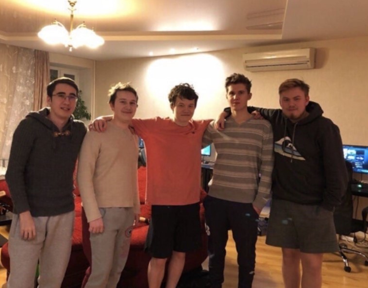 Данил “gpk” Скутин с состовм Marlerino eSports