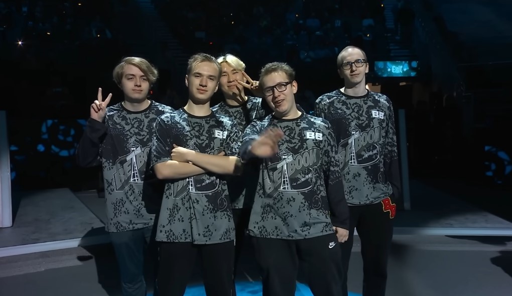 Александр “TORONTOTOKYO” Хертек в составе BetBoom Team в 2023 году на The International