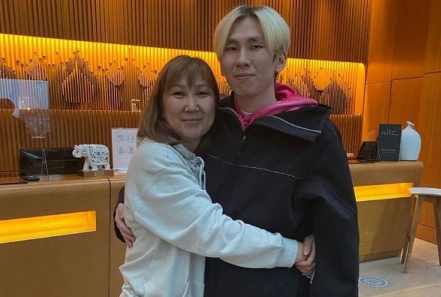 TORONTOTOKYO и Сылдыс Хертек, мама спортсмена