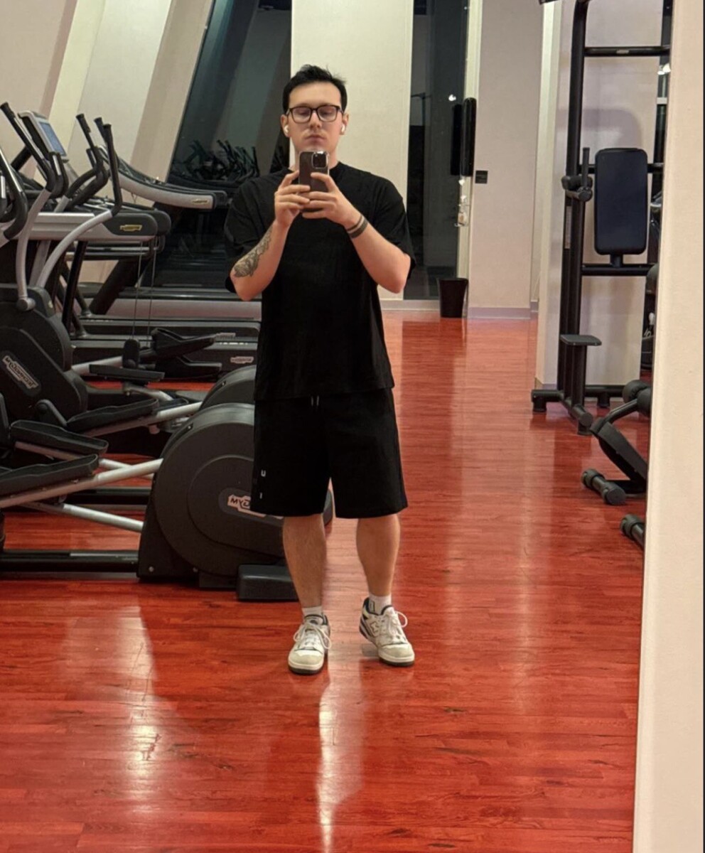 Данил “gpk” Скутин в спортивном зале