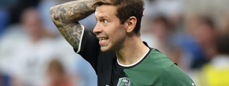 Riot Games опубликовали системные требования для VALORANT Mobile, Федор Смолов получил бан на Twitch за оскорбления оппонентов в CS2, а Solo может вернуться на про-сцену после TI14. Самые важные новости за 17 августа