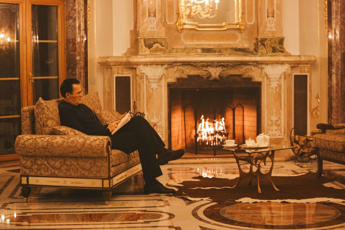 Кадр из сериала "Жизнь по вызову"