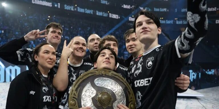 Team Spirit после победы на The International 2023