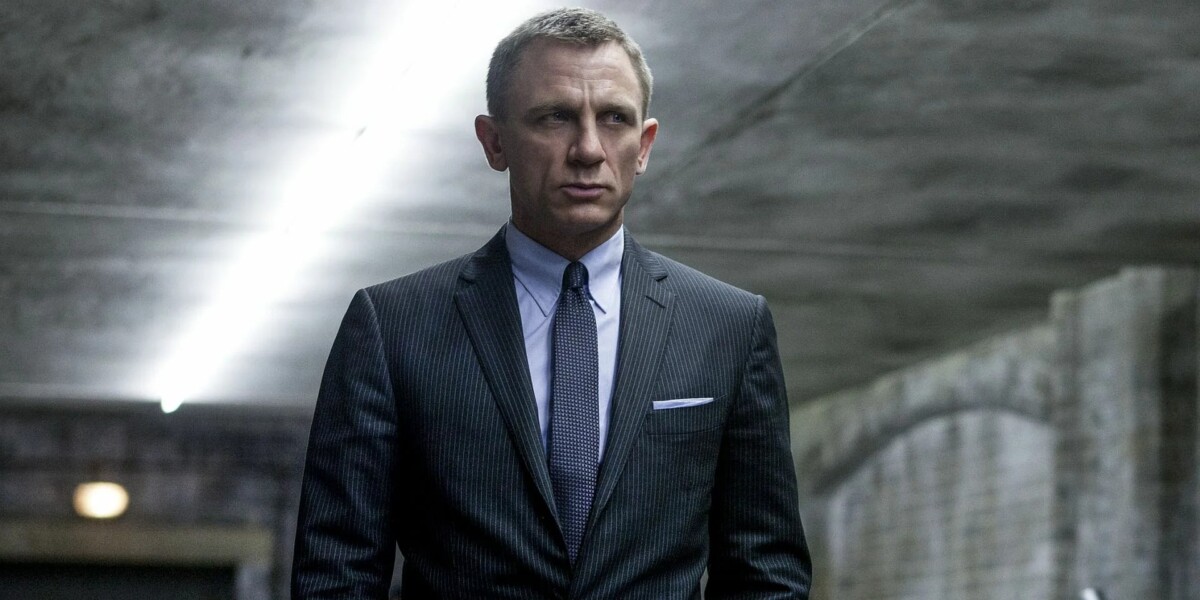 Джеймс Бонд