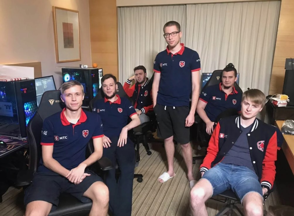 Никита “Daxak” Кузьмин в составе Gambit с тиммейтами