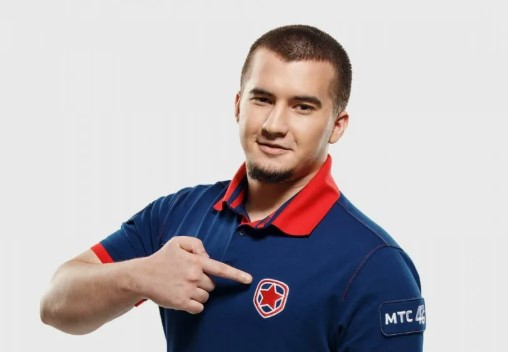 Никита “Daxak” Кузьмин в форме Gambit 