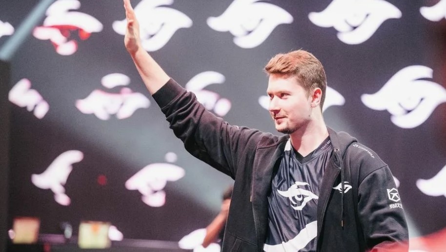 Клемент “Puppey” Иванов в форме Состав Team Secret 