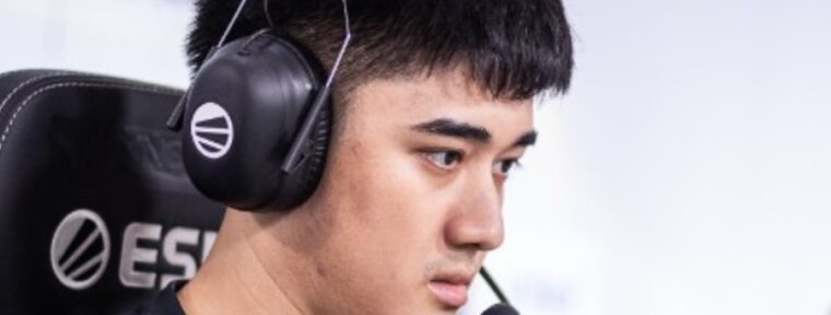 Abed сделал предложение своей девушке — она ответила «Да»