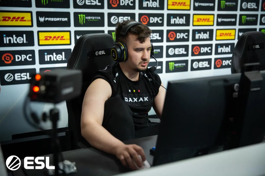 Никита “Daxak” Кузьмин играет на ESL One Stockholm Dota Major 2022