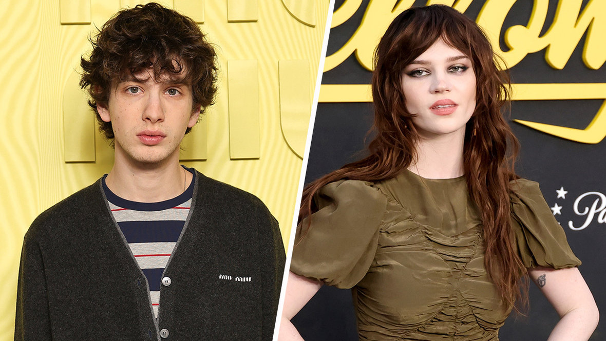 Стриминговый сервис Amazon Prime Video заморозил производство второго сезона сериала "Мистер и миссис Смит". Главные роли должны сыграть российский актер Марк Эйдельштейн и звезда "Шершней" Софи Тэтчер. Об этом сообщило издание Deadline.