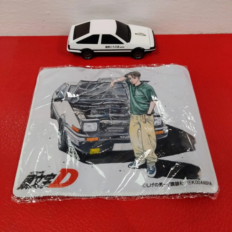 Беспроводная мышь в виде Toyota AE86 из "Initial D"