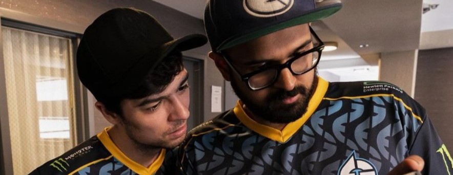 Канишка Сэм “BuLba” Сосэйл с игроком