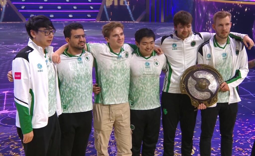 Team Falcons стали чемпионами The International 2025