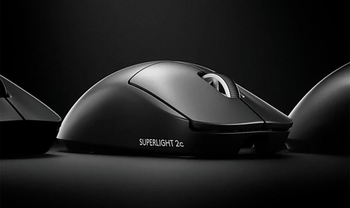 В сети появилась утечка о новой модели Logitech G PRO X SUPERLIGHT 2C &mdash; более легкой и компактной игровой мыши, которая весит всего 53 грамма. Точная дата старта продаж пока неизвестна. Предполагается, что стоимость новинки составит приблизительно &euro;170