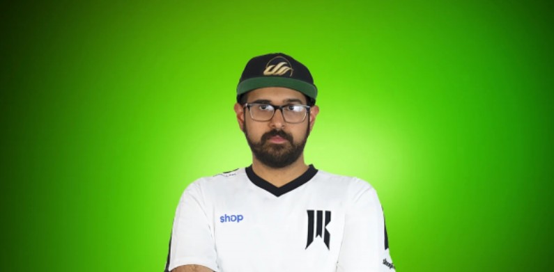 Канишка Сэм “BuLba” Сосэйл в форме Shopify Rebellion