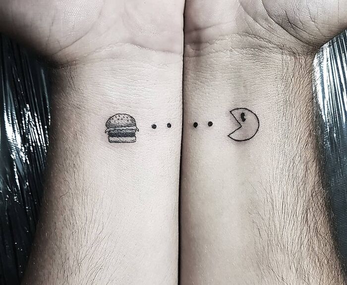 pac-man minimalistic tattooo