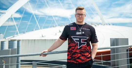 Rain стал игроком 100 Thieves