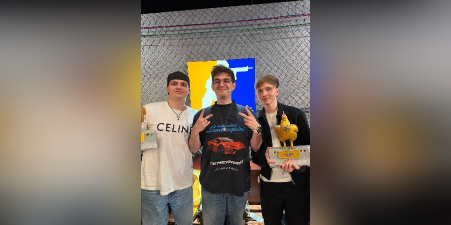 Участники M0NESY Team Вячеслав &ldquo;Buster&rdquo; Леонтьев и Илья &ldquo;m0NESY&rdquo; Осипов