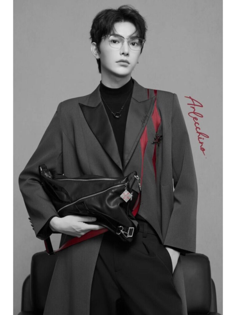 HoYoverse представили одежду, вдохновленную персонажем Арлекино из Genshin Impact