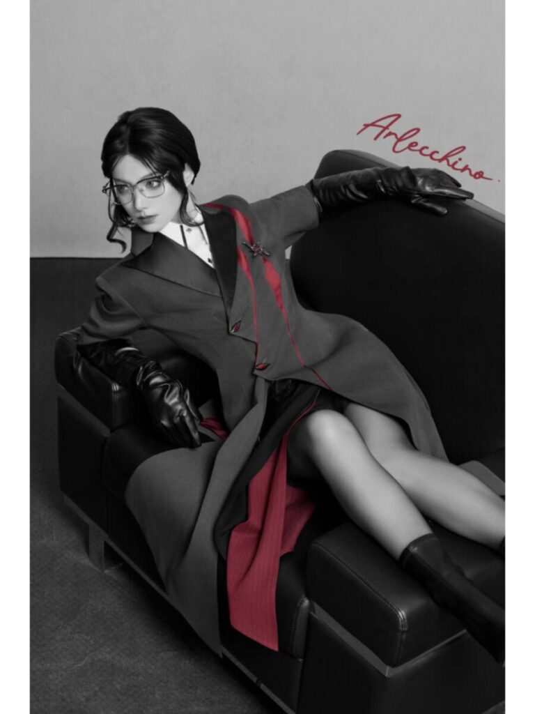 HoYoverse представили одежду, вдохновленную персонажем Арлекино из Genshin Impact