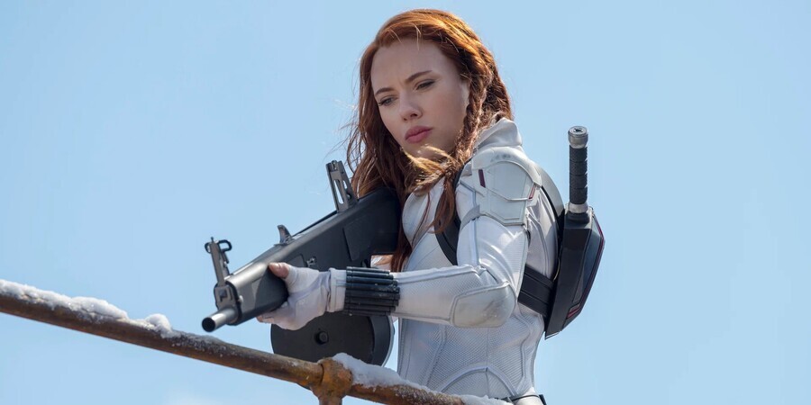 Скарлетт Йоханссон в роли Черной вдовы