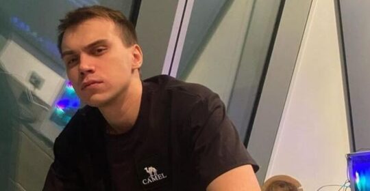 Sasavot победил в номинации «SLAY KING» на SLAY 2025