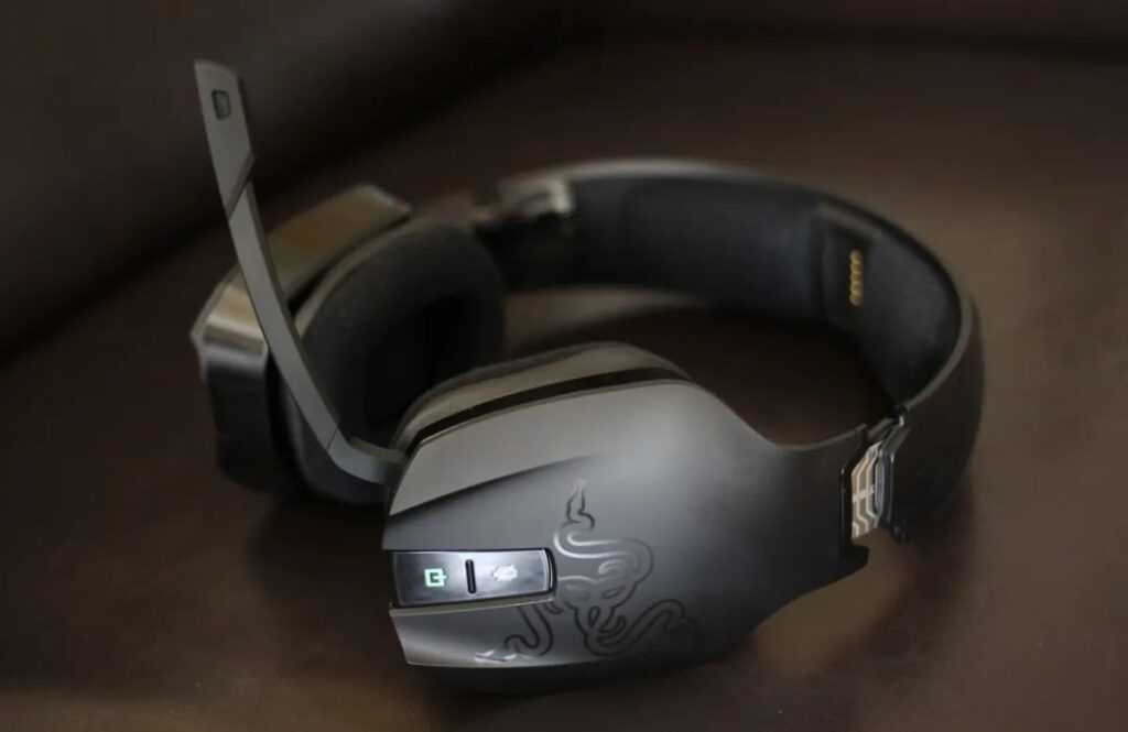 Подарки для людей за пк — Гарнитура Razer Chimaera 5.1